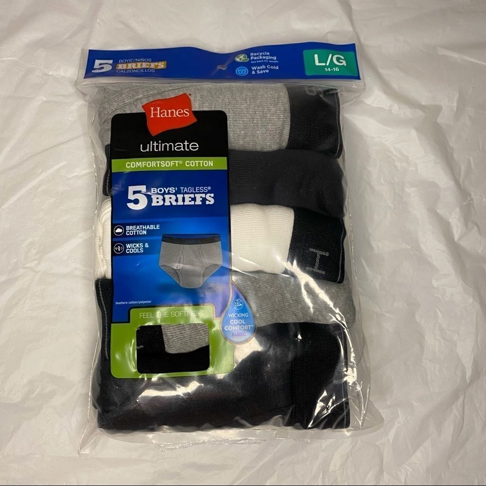 NWT Hanes Boys tagless briefs size L 14-16